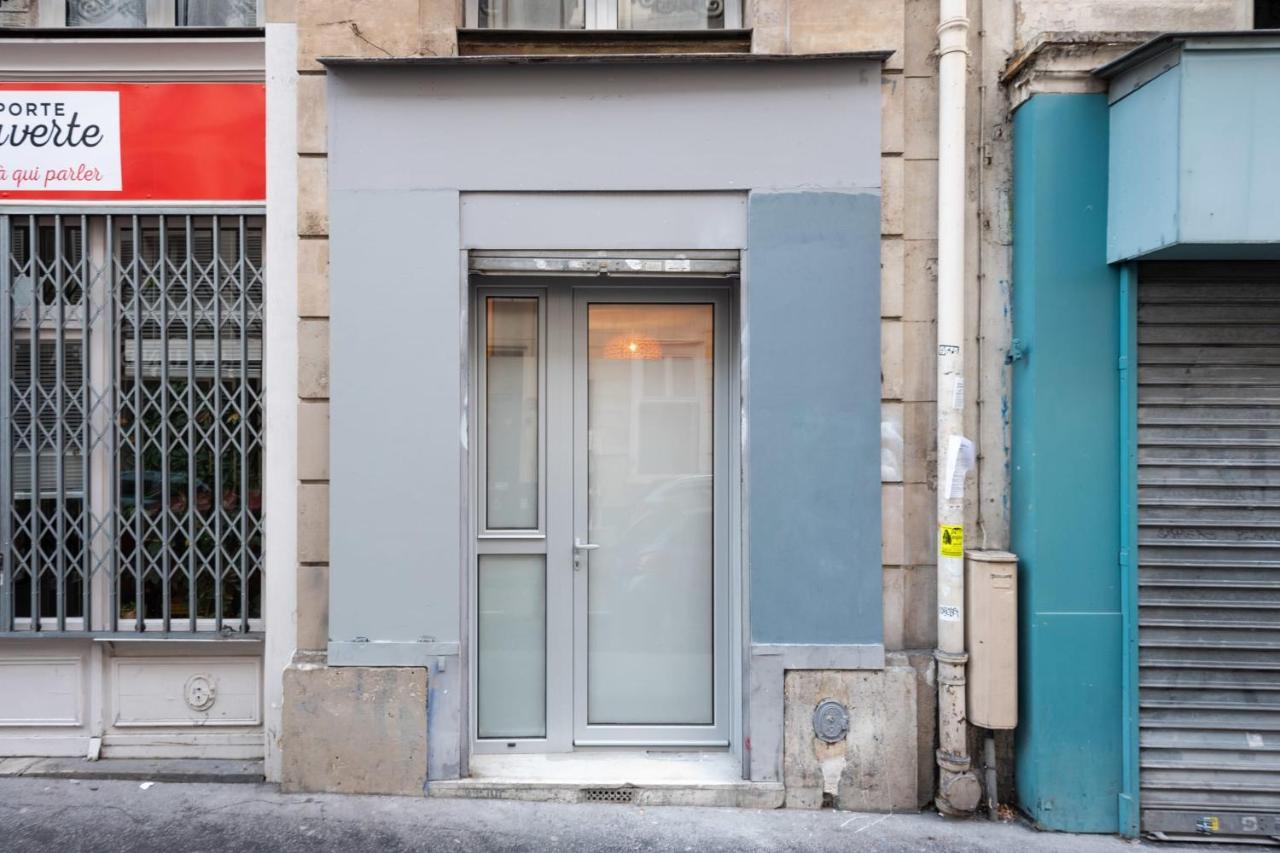 Appartamento Studio near Le Moulin Rouge&Montmartre Parigi Esterno foto